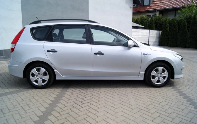 Hyundai I30 cena 21500 przebieg: 148000, rok produkcji 2011 z Syców małe 436